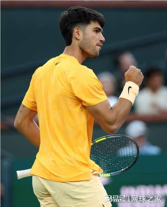 世界杯高清直播软件-两位迷弟连续相逢大师赛，向西班牙战神纳达尔致敬